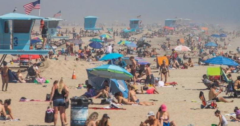 Gavin Newsom ordonne la fermeture des plages du comté d'Orange en raison d'un coronavirus